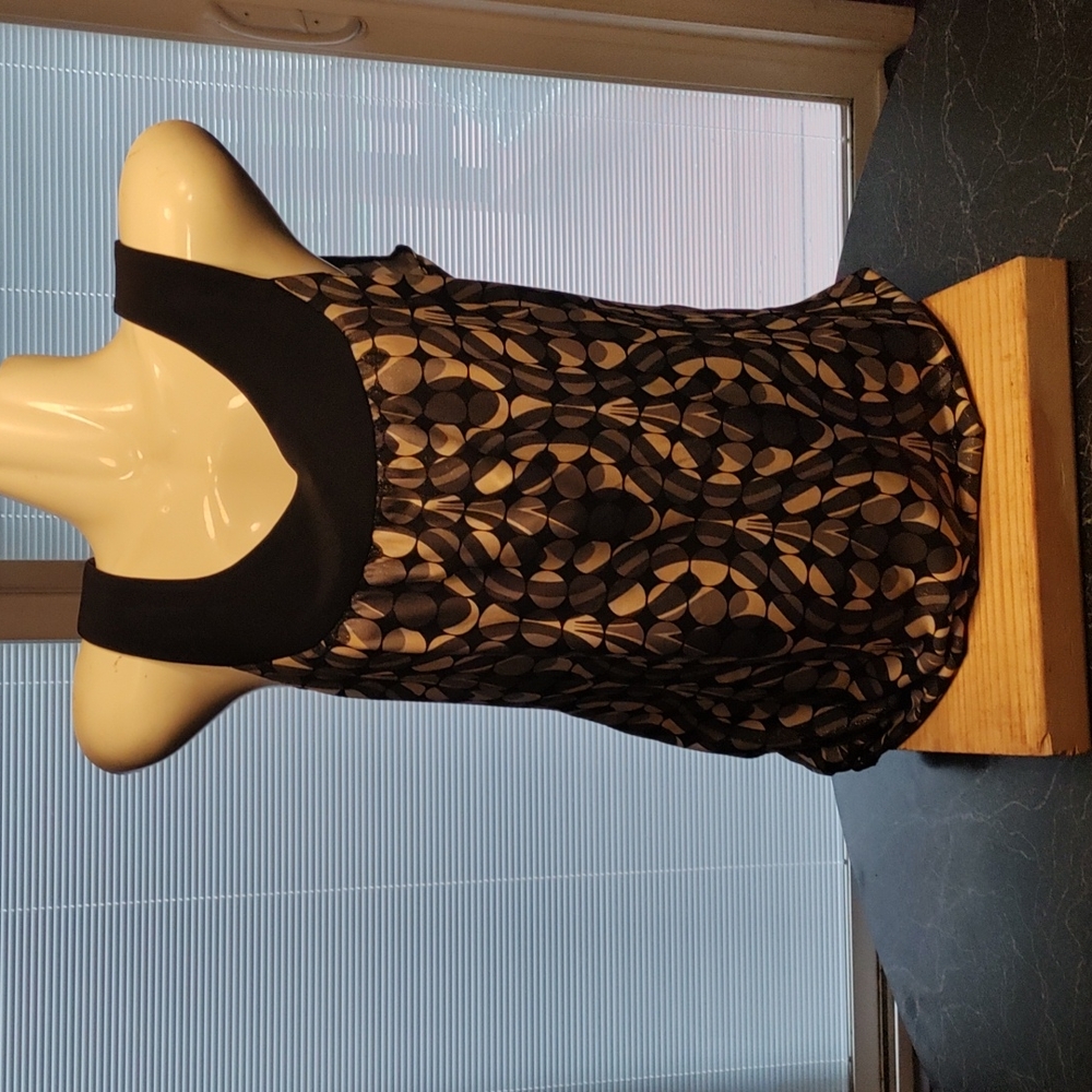 Wrapper tank top size medium